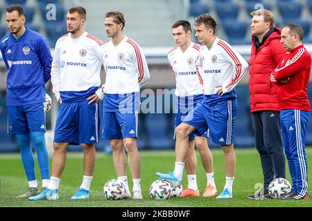 Aleksandr Golovin de Russie l'équipe nationale de football assiste à une séance de formation d'une journée avant le match du groupe de qualification I de l'UEFA entre la Russie et la Belgique le 15 novembre 2019 à Saint-Pétersbourg, en Russie. (Photo par Igor Russak/NurPhoto) Banque D'Images