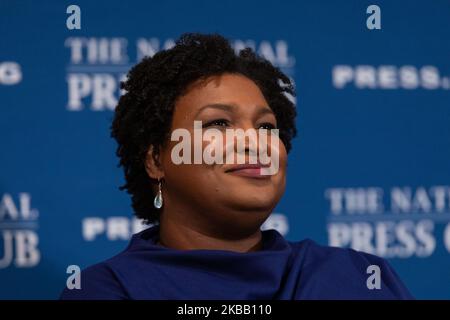 Stacey Abrams, ancien leader démocratique de la Chambre des représentants de la Géorgie, s'adresse aux participants au déjeuner des directeurs du Club national de presse à Washington, D.C., vendredi, 15 novembre 2019.(photo de Cheriss May/NurPhoto) Banque D'Images