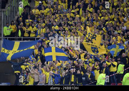 Fans de Swedtening le qualificatif Euro 2020 de l'UEFA entre la Roumanie et la Suède à l'Arena Nationala sur 15 novembre 2019 à Bucarest, Roumanie. (Photo par Alex Nicodim/NurPhoto) Banque D'Images