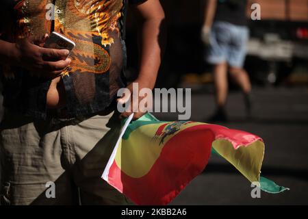 Les résidents boliviens en Argentine, les organisations sociales et les militants de gauche protestent devant l'ambassade bolivienne à Buenos Aires, en Argentine, le 15 novembre 2019, contre le coup d'État en Bolivie (photo de Carol Smiljan/NurPhoto) Banque D'Images