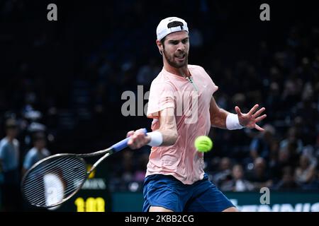 Paris, France. 3 novembre 2022, Karen Khachanov de Russie pendant le Rolex Paris Masters, ATP Masters 1000 tennis Tournament, sur 3 novembre 2022 à l'aréna Accor à Paris, France. Photo de Victor Joly/ABACAPRESS.COM Banque D'Images
