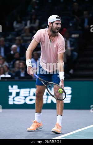 Paris, France. 3 novembre 2022, Karen Khachanov de Russie pendant le Rolex Paris Masters, ATP Masters 1000 tennis Tournament, sur 3 novembre 2022 à l'aréna Accor à Paris, France. Photo de Victor Joly/ABACAPRESS.COM Banque D'Images
