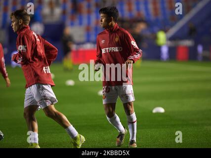 Takefusa Kubo du RCD Mallorca pendant le match de la Liga Santander entre Levante et Mallorca à l'Estadio Ciutat de Valencia sur 21 novembre 2019 à Valence, Espagne (photo de Maria José Segovia/NurPhoto) Banque D'Images