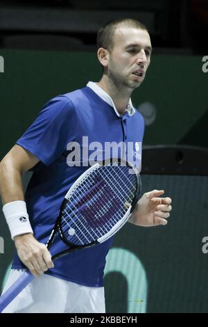 Daniel Evans d'Angleterre pendant son deuxième tour de singles match semi-finales a joué contre Rafael Nadal d'Espagne pendant le jour 6 de la coupe Davis 2019 à la Caja Magica sur 23 novembre 2019 à Madrid, Espagne. (Photo par Oscar Gonzalez/NurPhoto) Banque D'Images