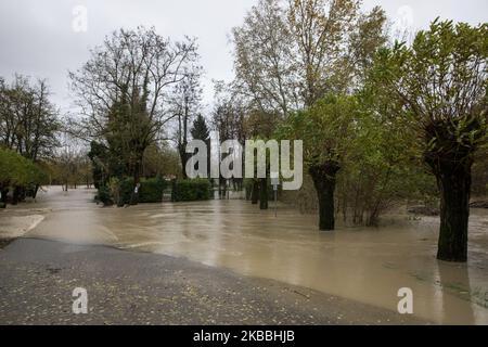 Après des jours de fortes pluies dans le Piémont, plusieurs inondations se sont produites dans les pays voisins d'Alessandria, Piémont, Italie, le 24 novembre 2019. Dans la photo le voisin de Moncastello. (Photo de Mauro Ujetto/NurPhoto) Banque D'Images