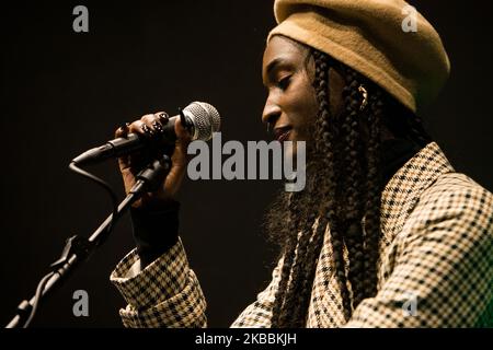 LOUS ET LE YAKUZA vivent au cours d'un spectacle acoustique chez Sony Music Italia, pour présenter son projet et ses nouveaux singles bientôt sortis. 25 novembre 2019 à Milan, Italie (photo de Mairo Cinquetti/NurPhoto) Banque D'Images