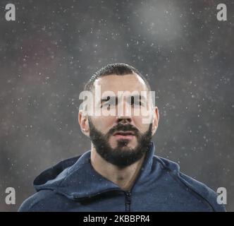 Karim Benzema, l'avant français du Real Madrid, se penche sur le match de la Ligue des Champions entre le Real Madrid et Paris à l'Estadio Santiago Bernabeu sur 26 novembre 2019 à Madrid, en Espagne. (Photo par Raddad Jebarah/NurPhoto) Banque D'Images