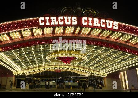 Vue nocturne de l'entrée de l'hôtel et du casino Circus Circus à Las Vegas, Etats-Unis, le 11 novembre 2019 (photo de Joaquin Gomez Sastre/NurPhoto) Banque D'Images