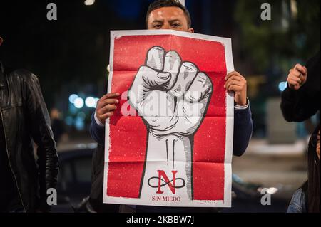 Les manifestations se poursuivent à Bogota, en Colombie, le 28 novembre 2019. Devant la Carulla, sur 85th Street, des groupes musicaux, des percussionnistes et des citoyens ont été invités à assister à une manifestation pacifique, 'Drums more', à laquelle se joindront des casséroles, des tambours et différents instruments de musique. (Photo de Juan Carlos Torres/NurPhoto) Banque D'Images