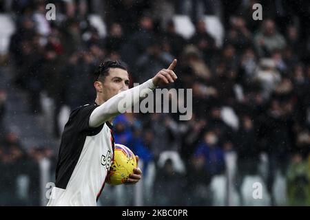 Juventus en avant Cristiano Ronaldo (7) célèbre après avoir marquant son but du faire 2-2 lors du match de football de la série n.14 JUVENTUS - SASSUOLO sur 01 décembre 2019 au stade Allianz à Turin, Piémont, Italie. (Photo de Matteo Bottanelli/NurPhoto) Banque D'Images