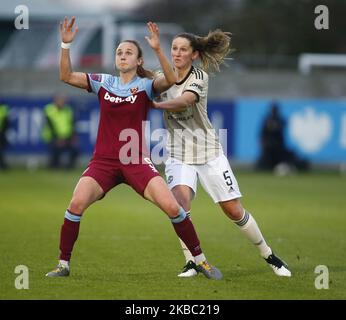 L-R Martha Thomas de West Ham United WFC et Abbie McManus de Manchester United Women lors du match de Super League féminin de Barclays entre West Ham United Women et Manchester United au stade Rush Green sur 01 décembre 2019 à Dagenham, Angleterre (photo par action Foto Sport/NurPhoto) Banque D'Images