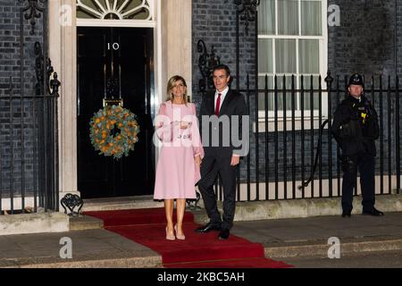 Le Premier ministre espagnol Pedro Sanchez et sa femme Maria Begona Gomez arrivent au 10 Downing Street pour assister à une réception des dirigeants de l'OTAN organisée par le Premier ministre britannique Boris Johnson le 03 décembre 2019 à Londres, en Angleterre, En prévision du sommet principal qui se tiendra demain pour commémorer le 70th anniversaire de l'OTAN. (Photo de Wiktor Szymanowicz/NurPhoto) Banque D'Images