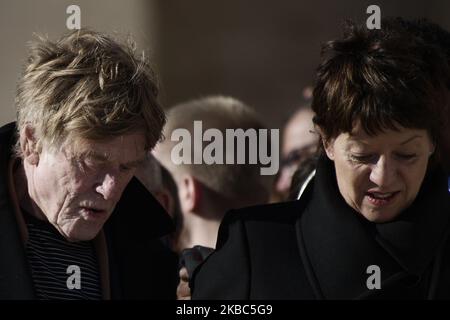L'acteur/réalisateur Robert Redford et sa femme Sibylle Szaggars assistent à l'audience générale hebdomadaire du Pape François, sur la place Saint-Pierre, au Vatican, le mercredi 4 décembre 2019. (Photo de Massimo Valicchia/NurPhoto) Banque D'Images