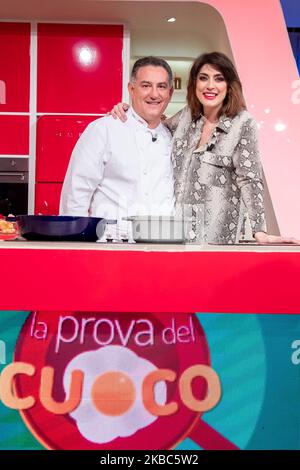 Le chef d'orchestre italien Elisa Isoardi lors de la diffusion télévisée l'''a prova del cuoco'', à Rome, en Italie, sur 4 décembre 2019. (Photo de Mauro Fagiani/NurPhoto) Banque D'Images