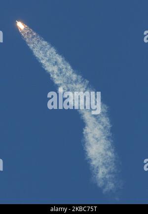 5 décembre 2019 - Cap Canaveral, Floride, États-Unis - Une fusée SpaceX Falcon 9 transportant une capsule de cargaison de dragon avec des fournitures pour la Station spatiale internationale, est lancée avec succès à partir du PAD 40 à la station de la Force aérienne du Cap Canaveral, sur 5 décembre 2019, à Cape Canaveral, en Floride. L'engin spatial transporte près de 6000 livres de fournitures et de matériaux de recherche, dont une expérience de bière Budweiser. (Photo de Paul Hennessy/NurPhoto) Banque D'Images