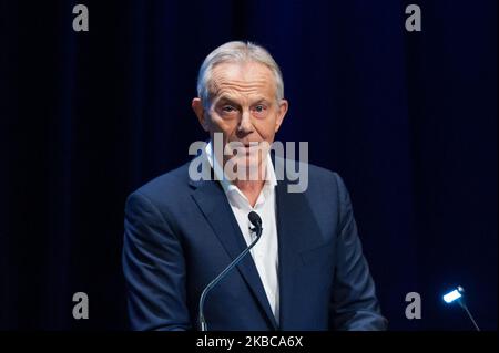 L'ancien Premier ministre travailliste Tony Blair s'exprime lors d'un rassemblement au Mermaid Theatre pour encourager le vote tactique lors des prochaines élections générales et demander un vote public sur les résultats du Brexit le 06 décembre 2019 à Londres, en Angleterre. Le rassemblement, organisé par le vote pour une campagne du dernier mot et pour notre avenir, a lieu avant la dernière semaine de campagne pour les élections générales du 12 décembre. (Photo de Wiktor Szymanowicz/NurPhoto) Banque D'Images