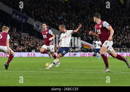 Harry Kane, de Tottenham, tourne à but lors du match de la Premier League entre Tottenham Hotspur et Burnley à White Hart Lane, Londres, le samedi 7th décembre 2019. (Photo par Ivan Yordanov/MI News/NurPhoto) Banque D'Images