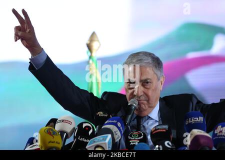 Ali Benfis, ancien Premier ministre et candidat à la présidence, lors de sa campagne électorale à Alger, Algérie, le 08 décembre 2019. - Cinq candidats participeront au sondage 12 décembre. (Photo de Billal Bensalem/NurPhoto) Banque D'Images