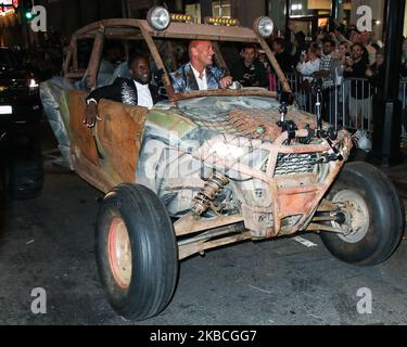 HOLLYWOOD, LOS ANGELES, CALIFORNIE, États-Unis - DÉCEMBRE 09 : les acteurs Kevin Hart et Dwayne Johnson arrivent à la première mondiale de Columbia Pictures 'Jumanji: The Next Level' qui s'est tenue au TCL Chinese Theater IMAX on 9 décembre 2019 à Hollywood, Los Angeles, Californie, États-Unis. (Photo par Xavier Collin/image Press Agency/NurPhoto) Banque D'Images