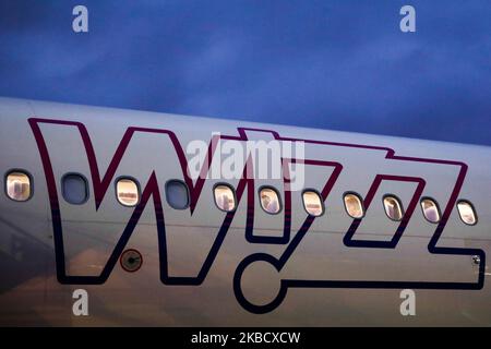 L'avion de Wizzair est vu à airpoirt à Luton, en Grande-Bretagne sur 10 décembre 2019. (Photo de Jakub Porzycki/NurPhoto) Banque D'Images