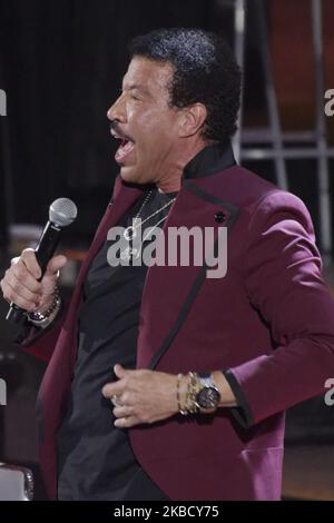 Lionel Richie se produit à la salle Paul VI lors du concert de Noël annuel du Vatican sur 14 décembre 2019 à la Cité du Vatican, au Vatican. (Photo de Massimo Valicchia/NurPhoto) Banque D'Images