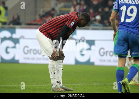 Rafael Leao d'AC Milan réagit à une chance manquée pendant la série Un match entre AC Milan et US Sassuolo au Stadio Giuseppe Meazza sur 15 décembre 2019 à Milan, Italie. (Photo de Giuseppe Cottini/NurPhoto) Banque D'Images