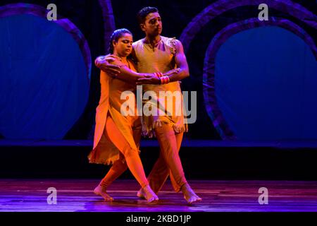 Des membres de l'ensemble de danse Ravibandu Samathi se sont produits lors d'un ballet « le Rite du printemps », qui s'est produit pendant Colombo Sri Lanka décembre 15,2019 (photo d'Akila Jayawardana/NurPhoto) Banque D'Images