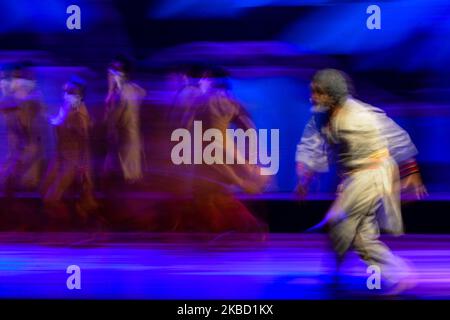 Des membres de l'ensemble de danse Ravibandu Samathi se sont produits lors d'un ballet « le Rite du printemps », qui s'est produit pendant Colombo Sri Lanka décembre 15,2019 (photo d'Akila Jayawardana/NurPhoto) Banque D'Images