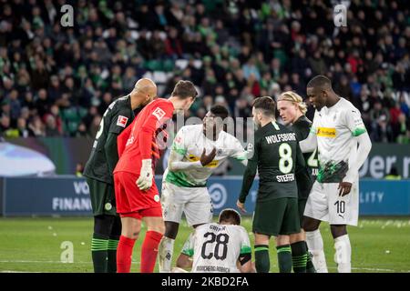 John Anthony Brooks de Wolfsburg, Koen Casteels de Wolfsburg, Breel Embolo de Borussia Monchengladbach, Matthias Ginter de Gladbach, Renato Steffen de Wolfsburg, Xaver Schlager de Wolfsburg et Marcus Thuram de Gladbach (l-r) au cours de l'année 1. Match de Bundesliga entre VfL Wolfsburg et Borussia Monchengladbach à la Volkswagen Arena sur 15 décembre 2019 à Wolfsburg, Allemagne. (Photo de Peter Niedung/NurPhoto) Banque D'Images