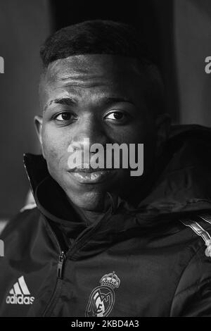 Vinicius Junior du Real Madrid assis sur le banc pendant le match de la Ligue entre Valencia CF et Real Madrid CF à Estadio Mestalla sur 15 décembre 2019 à Valence, Espagne. (Note aux éditeurs: Cette image a été convertie en noir et blanc) (photo de Jose Breton/pics action/NurPhoto) Banque D'Images