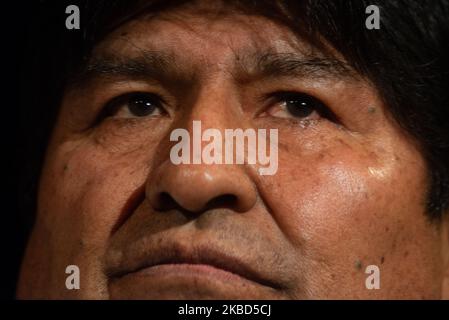 L'ancien président bolivien Evo Morales donne une conférence de presse à Buenos Aires, en Argentine, le mardi 17 décembre 2019. (Photo de Mario de Fina/NurPhoto) Banque D'Images