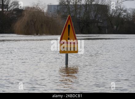 Photo prise sur la ville de 22 décembre 2019 Guipry-Messac (Bretagne, France) particulièrement touchée par l'inondation après le passage de la tempête Fabien. La Vilaine a débordé sur ses berges et a provoqué des inondations dans le département d'Ille-et-Vilaine, en particulier dans la ville dont Meteo France a mis en alerte les inondations d'Orange. (Photo par Estelle Ruiz/NurPhoto) Banque D'Images