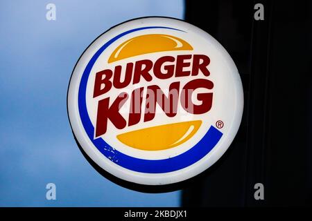 Le logo Burger King est visible sur le restaurant de Cracovie, en Pologne, sur 28 décembre 2019. (Photo de Jakub Porzycki/NurPhoto) Banque D'Images