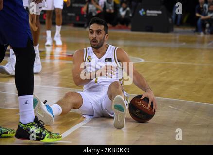 Facundo Campazzo pendant le match entre le FC Barcelone et le Real Madrid, correspondant à la semaine 16 de l'ACB de la Ligue, joué au Palau Blaugrana le 29 décembre 2019, à Barcelone, Espagne. (Photo de Noelia Deniz/Urbanandsport/NurPhoto) Banque D'Images