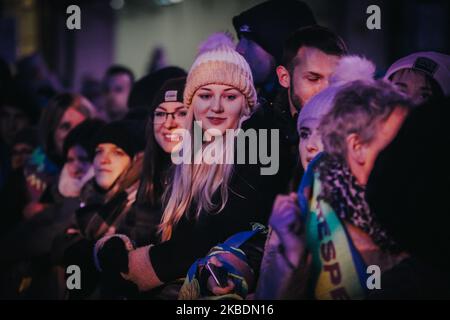 Les gens accueillent le nouvel an avec le concert Sylwester 2019 Wroclaw respect le 31 décembre 2019 à Wroclaw, en Pologne. (Photo de Krzysztof Zatycki/NurPhoto) Banque D'Images