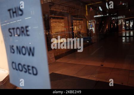 Une succursale fermée de l'ancien détaillant Forever 21 de mode rapide est vide sur Oxford Street à Londres, en Angleterre, sur 7 janvier 2020. Forever 21 a déposé un dossier de protection contre la faillite aux États-Unis l'année dernière et a fermé des centaines de ses magasins dans le monde entier. (Photo de David Cliff/NurPhoto) Banque D'Images
