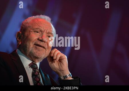 Lord Alan Sugar, Business Titan et Star of the Apprentice UK, s'exprime au Pendulum Summit, le premier sommet mondial sur les affaires et l'autonomie, au centre de congrès de Dublin. Jeudi, 10 janvier 2019, à Dublin, Irlande. Le mercredi 8 janvier 2020, à Dublin, Irlande. (Photo par Artur Widak/NurPhoto) Banque D'Images