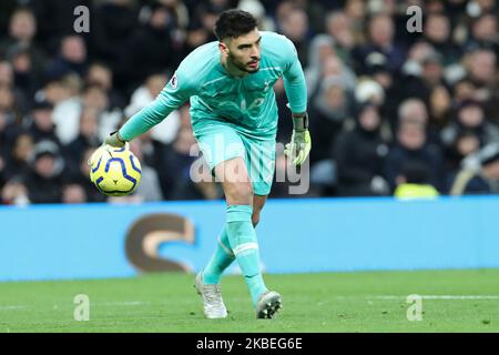 Le gardien de but de Tottenham Paulo Gazzaniga lors du match de la Premier League entre Tottenham Hotspur et Liverpool au Tottenham Hotspur Stadium, Londres, le samedi 11th janvier 2020. (Photo de Jon Bromley/MI News/NurPhoto) Banque D'Images