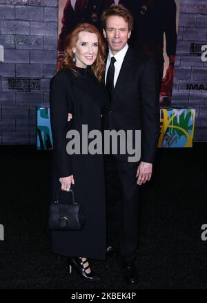 HOLLYWOOD, LOS ANGELES, CALIFORNIE, États-Unis - JANVIER 14 : Linda Bruckheimer et Jerry Bruckheimer arrivent à la première de Columbia Pictures de Los Angeles 'Bad Boys for Life' qui a eu lieu au TCL Chinese Theater IMAX on 14 janvier 2020 à Hollywood, Los Angeles, Californie, États-Unis. (Photo par Xavier Collin/image Press Agency/NurPhoto) Banque D'Images