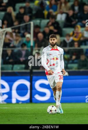 Warschau, Pologne. 02nd novembre 2022. Football: Ligue des Champions, Groupe F, Journée de rencontre 6 Shakhtyor Donetsk - RB Leipzig au stade Wojska Polskiego. Josko Gvardiol, joueur de Leipzig, sur le ballon. Credit: Jan Woitas/dpa/Alay Live News Banque D'Images