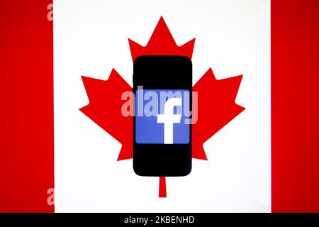 Le logo Facebook est affiché sur un écran de téléphone mobile photographié sur le fond du drapeau national de Cabada, pour une photo d'illustration prise à Cracovie, en Pologne, le 15th janvier 2020. (Photo d'illustration par Beata Zawrzel/NurPhoto) Banque D'Images