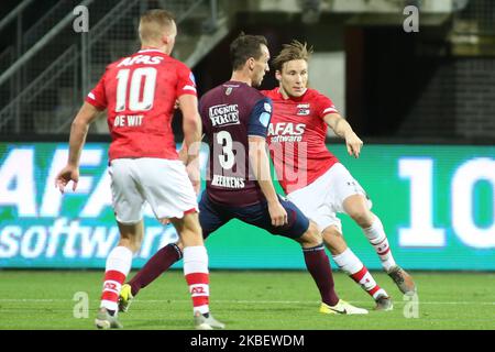 Teun Koopmeiners (AZ Alkmaar) contrôle le ballon pendant la fixation Eredivisie 2019/20 entre AZ Alkmaar et Willem II à l'AFAS Stadion. (Photo de Federico Guerra Moran/NurPhoto) Banque D'Images