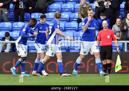 Jonny Smith, d'Oldham Athletic, célèbre son but lors du match Sky Bet League 2 entre Oldham Athletic et Carlisle United à Boundary Park, Oldham, le samedi 18th janvier 2020. (Photo d'Eddie Garvey/MI News/NurPhoto) Banque D'Images