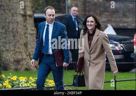 Le secrétaire d'État à la Santé et aux soins sociaux Matt Hancock (L) et la secrétaire d'État à l'Environnement, à l'alimentation et aux Affaires rurales Theresa Villiers (R) assistent à une réunion hebdomadaire du Cabinet à Downing Street, dans le centre de Londres, le 21 janvier 2020, à Londres, en Angleterre. (Photo de Wiktor Szymanowicz/NurPhoto) Banque D'Images