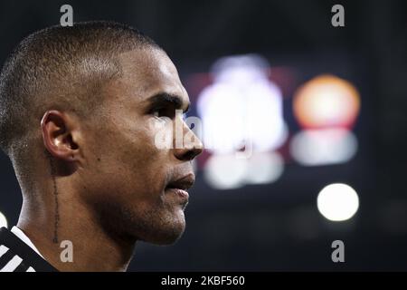 Juventus avance Douglas Costa (11) regarde pendant le match de football de la finale du quart de Coppa Italia JUVENTUS - ROMA on 22 janvier 2020 au stade Allianz de Turin, Piémont, Italie. (Photo de Matteo Bottanelli/NurPhoto) Banque D'Images