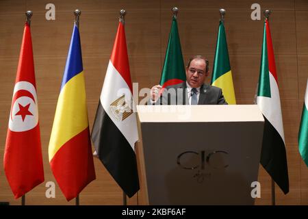 Le ministre algérien des Affaires étrangères, Sabri Boukadoum, prend la parole lors d'une conférence de presse lors d'une réunion des pays voisins de la Libye à Alger, en Algérie, du 23 au 25 janvier 2020. Des fonctionnaires d'Algérie, du Tchad, de l'Egypte, du Mali, du Niger, Le Soudan et la Tunisie, ainsi que l'Allemagne, se sont réunis dans le cadre des efforts internationaux visant à parvenir à un règlement politique du conflit libyen (photo de Billal Bensalem/NurPhoto) Banque D'Images