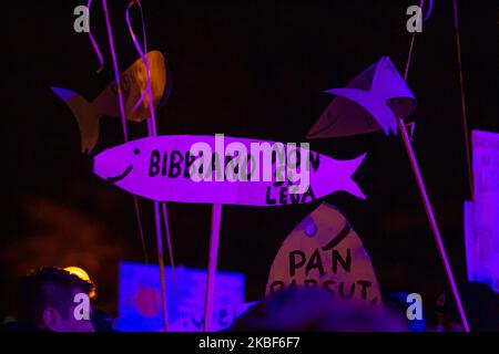 Le mouvement sarde, qui dans toute l'Italie proteste contre l'ancien ministre Matteo Salvini, proteste sur la place Libero Grassi à 23 janvier 2020 à Bibbiano, en Italie. (Photo par Emmanuele Ciancaglini/NurPhoto) Banque D'Images