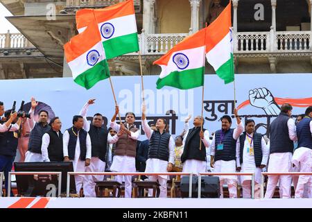 Jaipur: L'ancien Président de l'UPA et chef du Congrès Rahul Gandhi , le Ministre en chef du Rajasthan Ashok Ghelot , le Ministre en chef adjoint Sachin Pilot avec d'autres dirigeants pendant le 'Yuva Akrosh Rally' à Jaipur, Rajasthan, Inde, janvier 28,2020. (Photo de Vishal Bhatnagar/NurPhoto) Banque D'Images