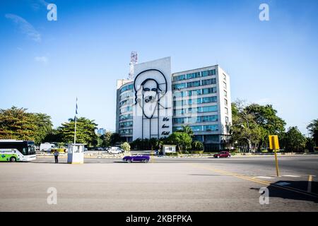 Vue sur la fresque de Fidel Castro de la Plaza de la Revolucion à la Havane, Cuba, sur 15 janvier 2020. La ville attire chaque année des milions de touristes. La vieille Havane (Habana Vieja) est déclarée site du patrimoine mondial de l'UNESCO. (Photo de Manuel Romano/NurPhoto) Banque D'Images