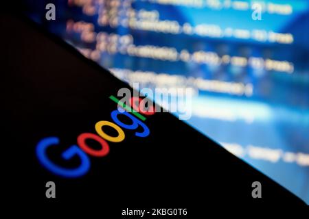 Dans cette illustration, un logo Google est affiché sur un smartphone le 1st février 2020 à Athènes, Grèce. (Photo de Nikolas Kokovovlis/NurPhoto) Banque D'Images